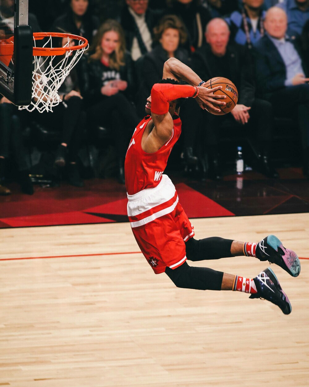 足球欧洲杯倒计时50天，多队提前公布名单（欧洲杯进入50天倒计时，多支球队抢先公布大名单）