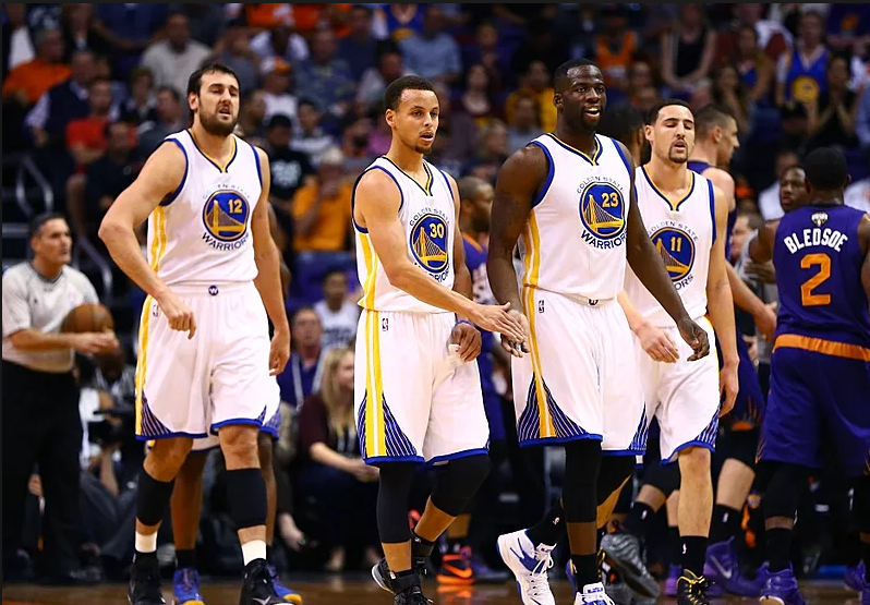 孔蒂：祝贺球员们，必须对他们说谢谢、谢谢、再谢谢（孔蒂盛赞球员：祝贺全队，连声致谢——谢谢、谢谢、再谢谢）