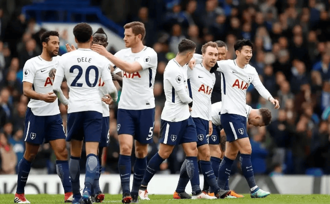 康宁汉姆末节被连续面断3次，全场贡献29分8助攻8失误（康宁汉姆末节遭连抢三次，全场29分8助攻外加8次失误）